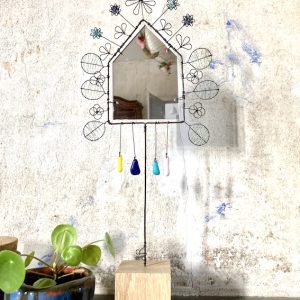 Maison à pampilles sur pied- Non disponible-possibilité commande