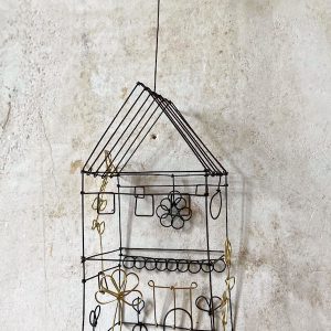 Petite maison dorée- Non disponible-possibilité commande